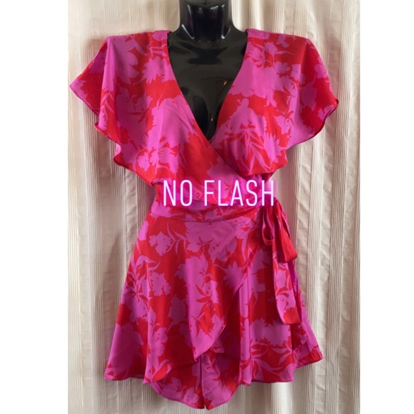 NEW DO + BE Floral Print Ruffle Front Romper with Semi Open Back, Size S… - Picture 8 of 12